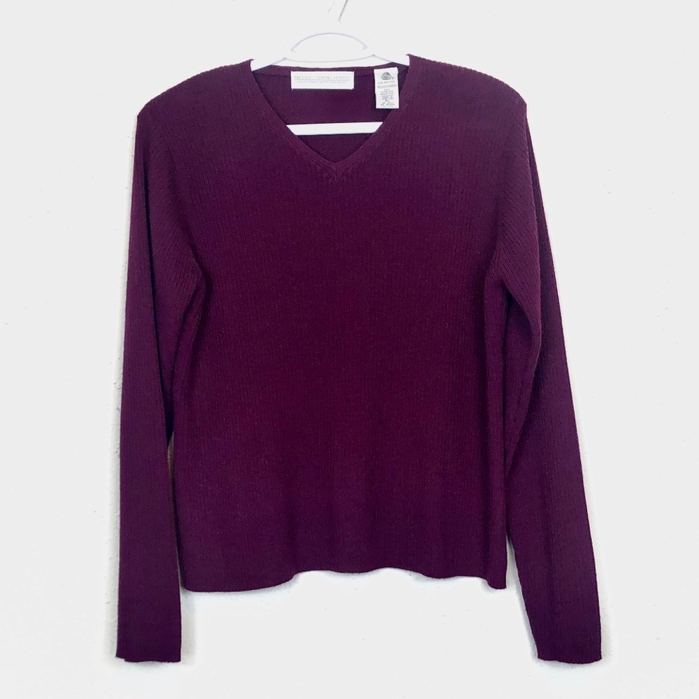 VALERIE STEVENS 100% merino wool maroon sweater